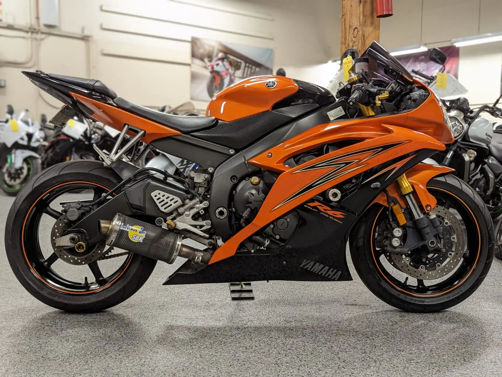 2009 Yamaha Yzf R6 Orange Fairing Edition 12