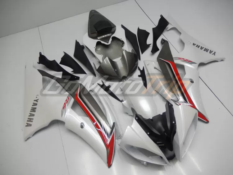 2009 Yamaha Yzf R6 Pearl White Fairing Edition 3