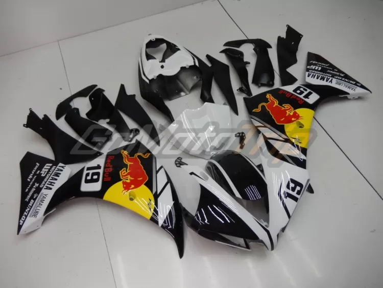 2012 2014 Yamaha Yzf R1 Red Bull Fairing 3