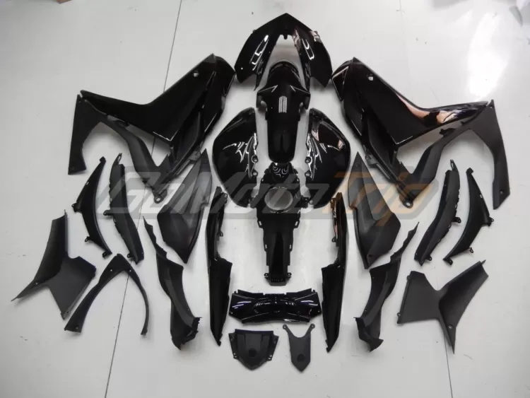 2014 2018 Yamaha Yzf R3 R25 Black Fairing 4