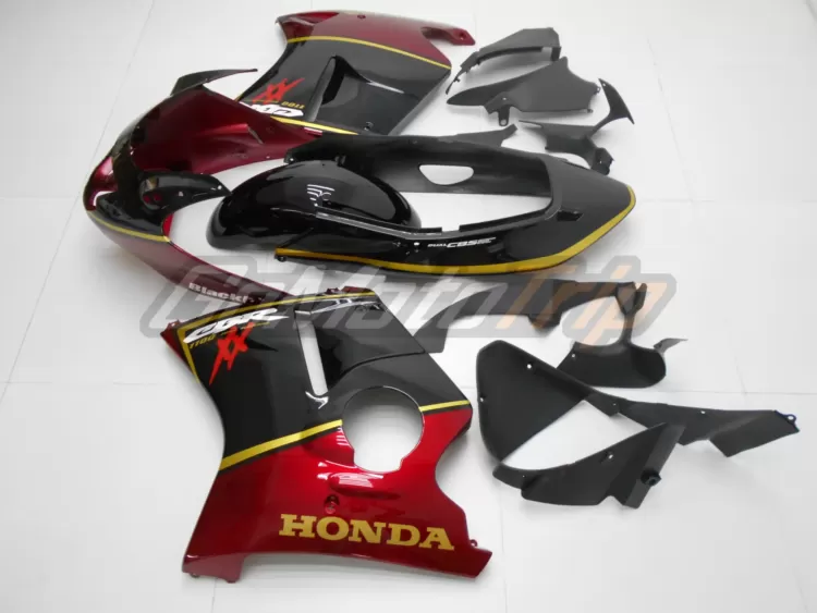 Cbr1100xx Blackbird Black Red Fairing2 4