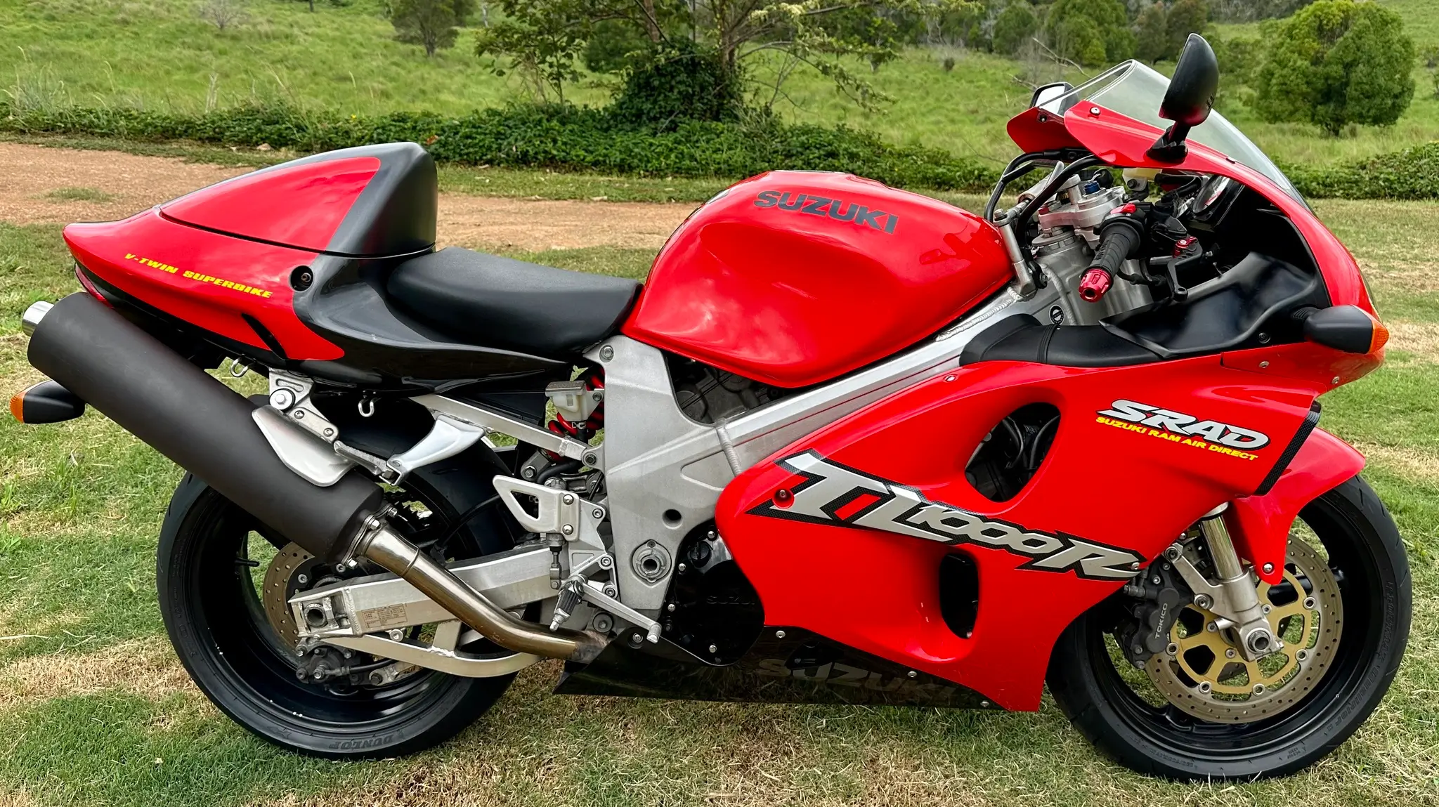 Suzuki Tl1000r Red Fairing 14